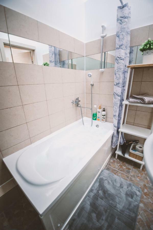 Apartamentai Niden - Su Terasa Ir Vaizdu I Marias Nidos Centre Kültér fotó